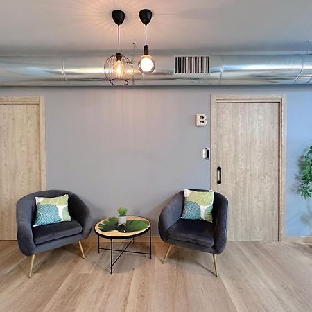 The Pod Suite Hostel Blasco 瓦伦西亚 外观 照片