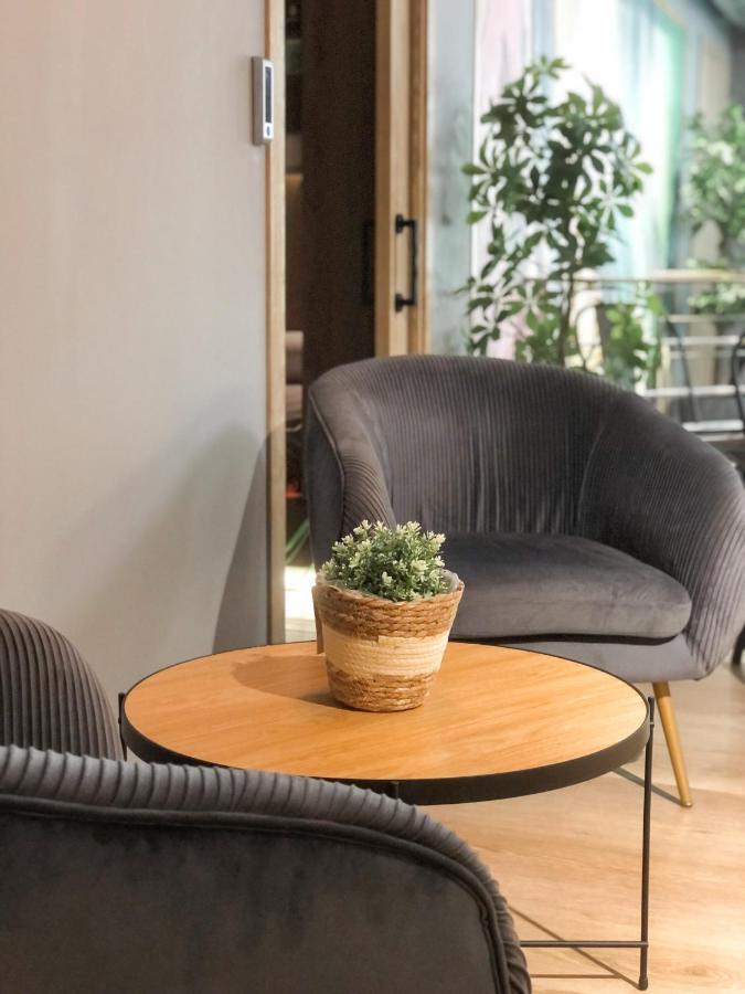 The Pod Suite Hostel Blasco 瓦伦西亚 外观 照片