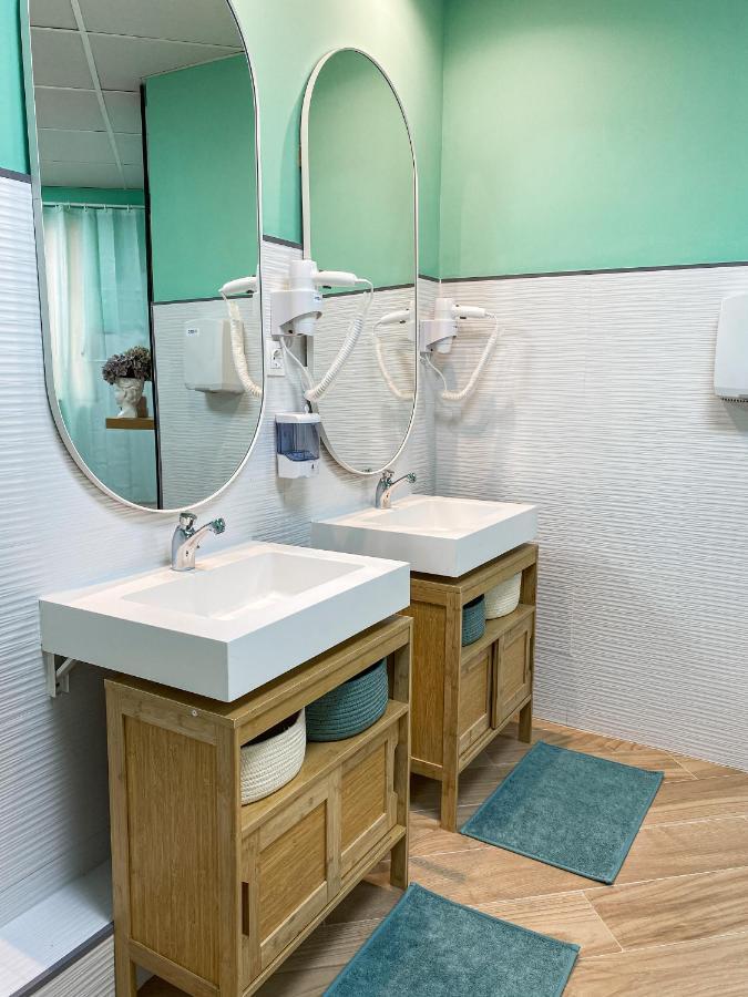 The Pod Suite Hostel Blasco 瓦伦西亚 外观 照片