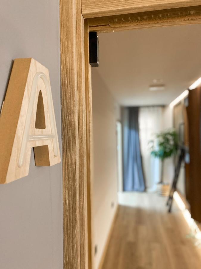 The Pod Suite Hostel Blasco 瓦伦西亚 外观 照片