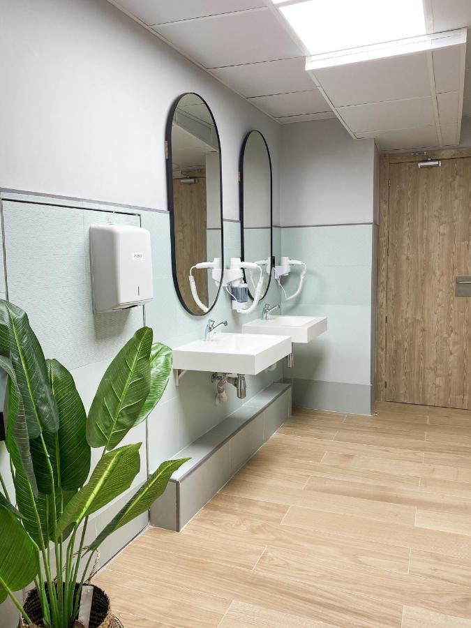 The Pod Suite Hostel Blasco 瓦伦西亚 外观 照片