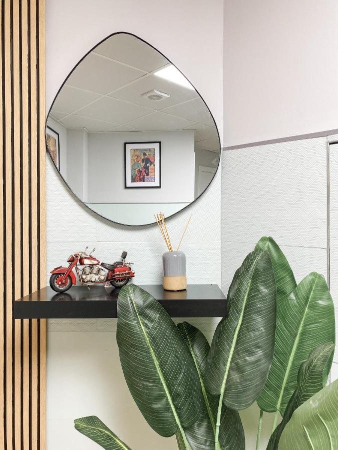 The Pod Suite Hostel Blasco 瓦伦西亚 外观 照片