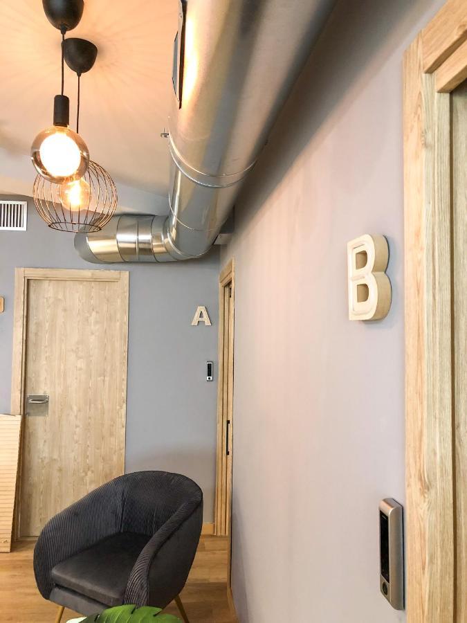 The Pod Suite Hostel Blasco 瓦伦西亚 外观 照片