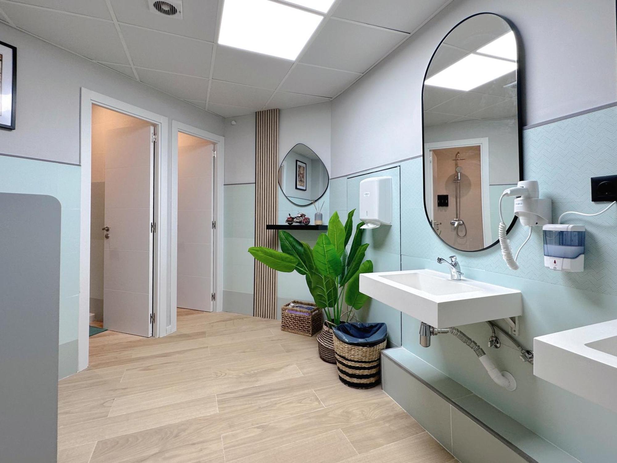 The Pod Suite Hostel Blasco 瓦伦西亚 外观 照片