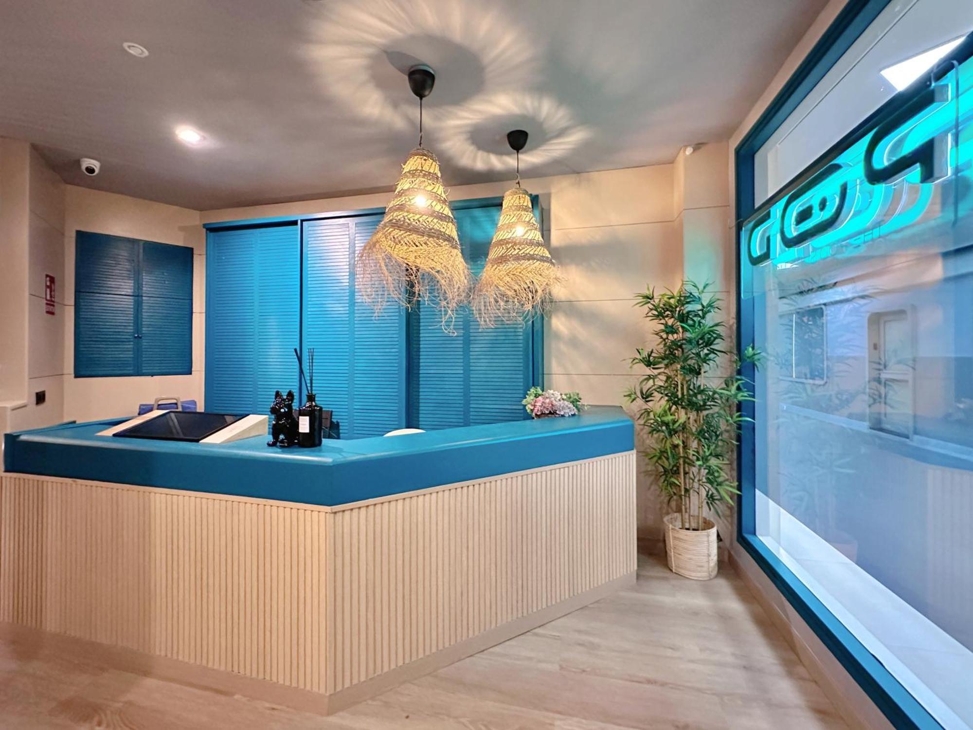 The Pod Suite Hostel Blasco 瓦伦西亚 外观 照片